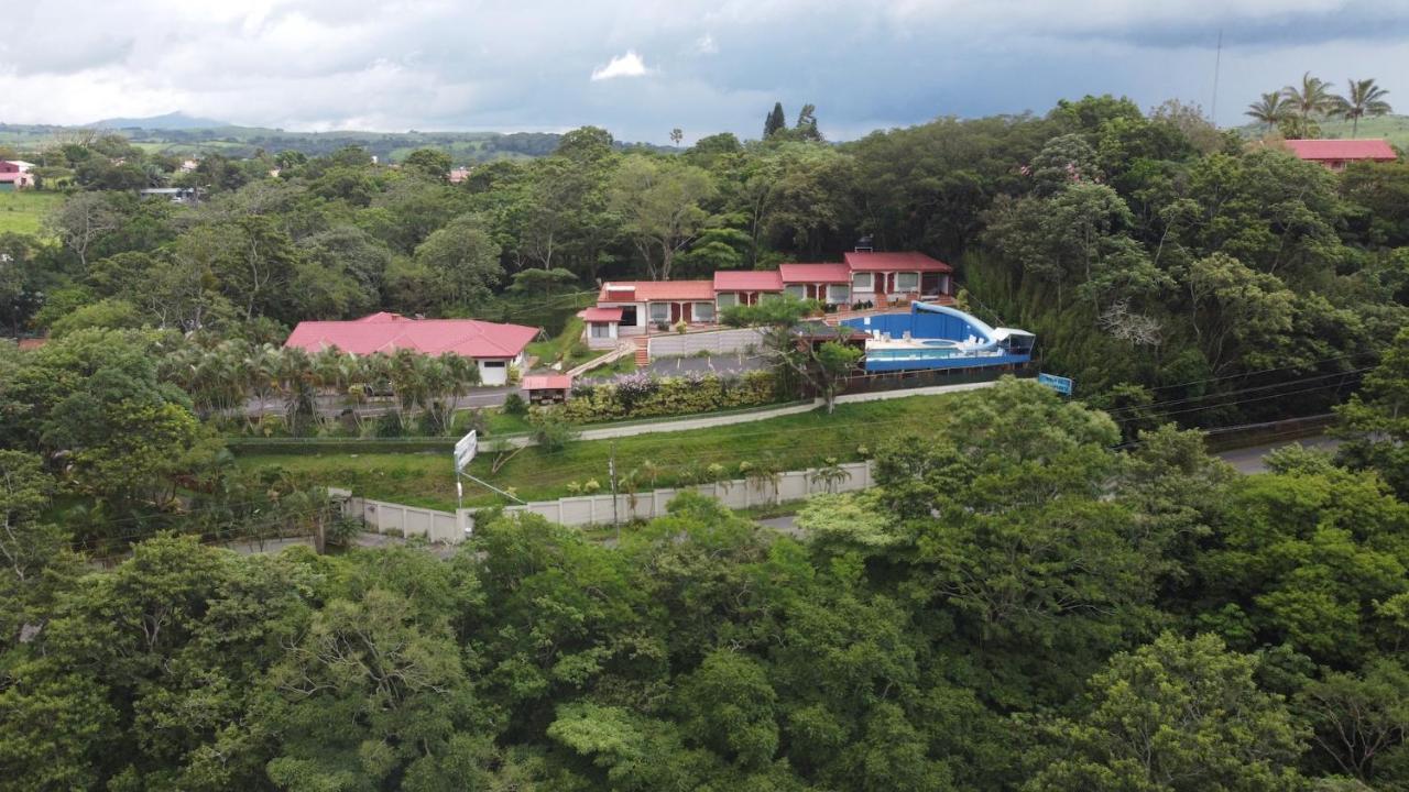 Hotel Cielo Azul Resort Tilarán Exterior foto